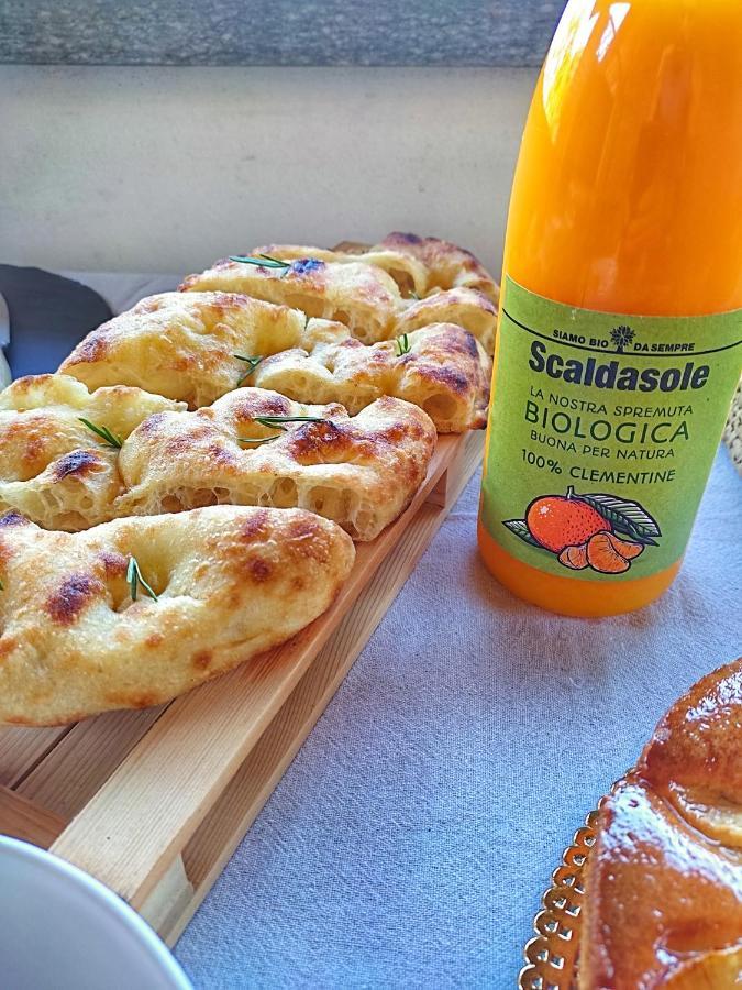 فيلا La Tomatica In Commedia Mongardino المظهر الخارجي الصورة